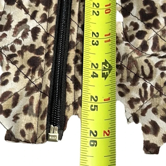 Vtg animal print puffed quilted vest,women size 14.Brown,front zip,mob wife - Picture 7 of 14